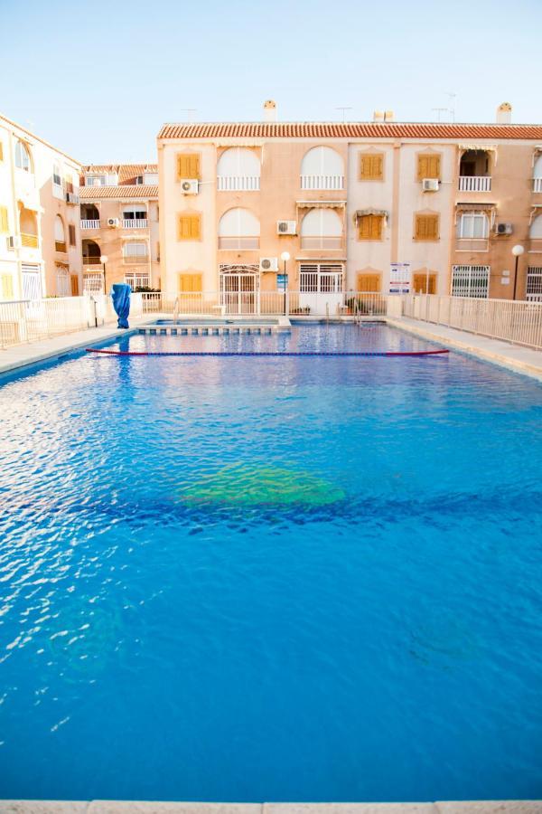 Valencia 15 Apartment ตอร์เรเวียคา ภายนอก รูปภาพ
