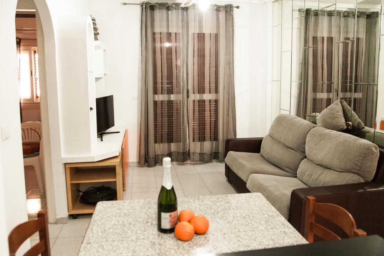 Valencia 15 Apartment ตอร์เรเวียคา ภายนอก รูปภาพ